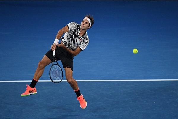 Federer đánh bại Nishikori vào tứ kết Australian Open 2017