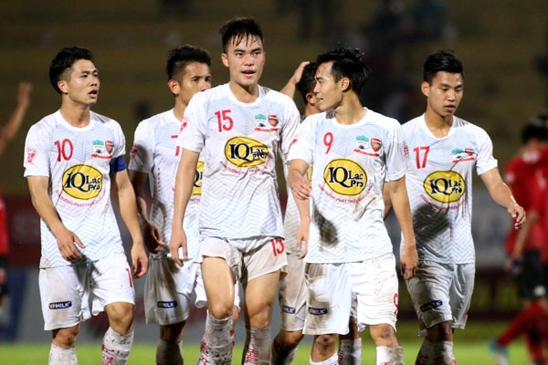Vòng 7 V-League: Bóng đá đẹp lại làm nức lòng NHM