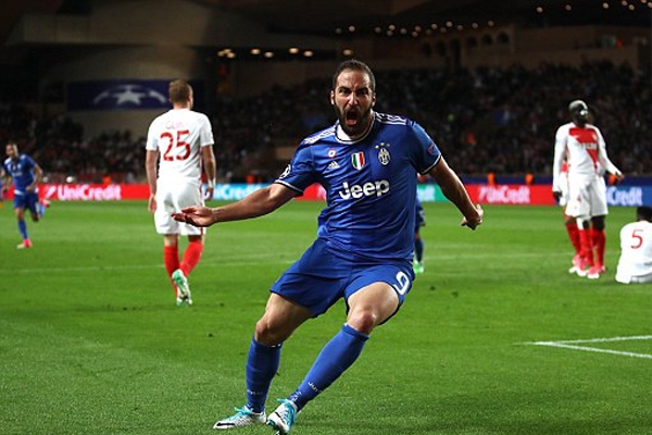Juventus thắng 2-0 ngay trên sân của Monaco