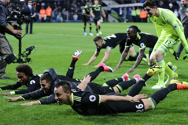Chelsea đăng quang Premier League