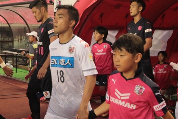 Messi Thái lại ghi dấu ấn trong trận đá chính thứ 2 ở J-League 1