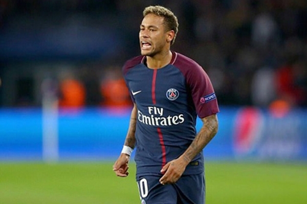 Neymar đòi UEFA loại Barca khỏi Champions League