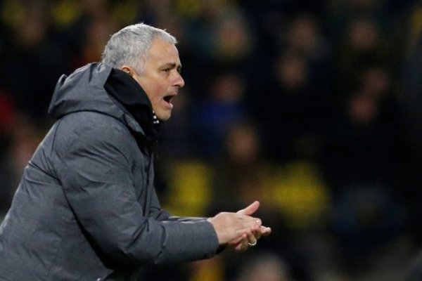 Trả giá cho chiến thắng, HLV Mourinho xác nhận tin buồn