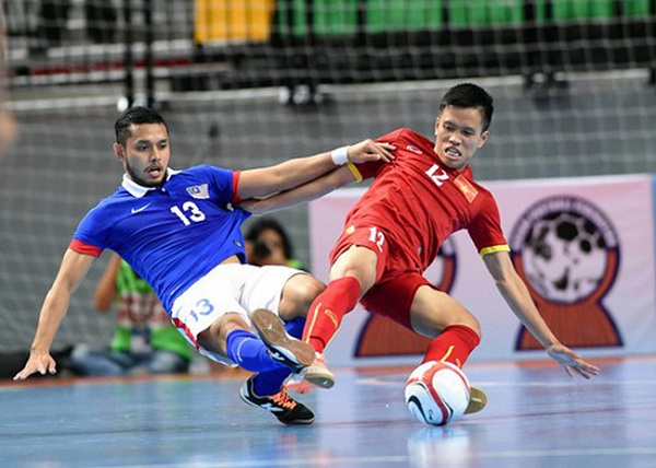 Futsal VN thắng nghẹt thở Bahrain để nuôi hi vọng đi tiếp