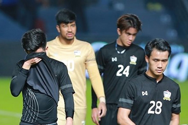 U23 thảm bại, người Thái hạ lệnh vô địch AFF Cup bằng mọi giá