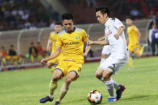 Đại chiến SLNA vs Hà Nội FC: Bên 'cô đơn', bên khát điểm