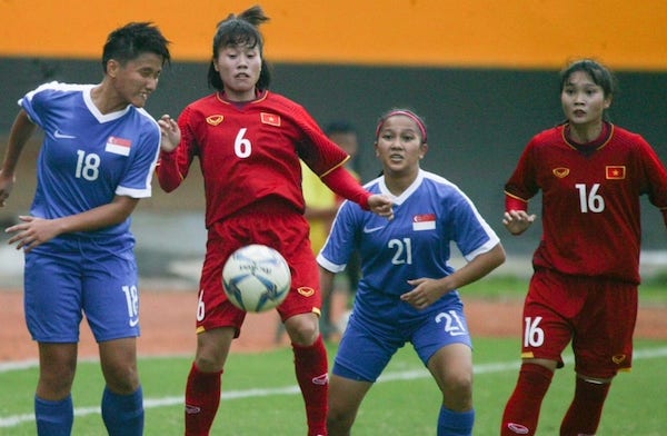 Đội tuyển nữ Việt Nam thua đậm ở bán kết Đông Nam Á