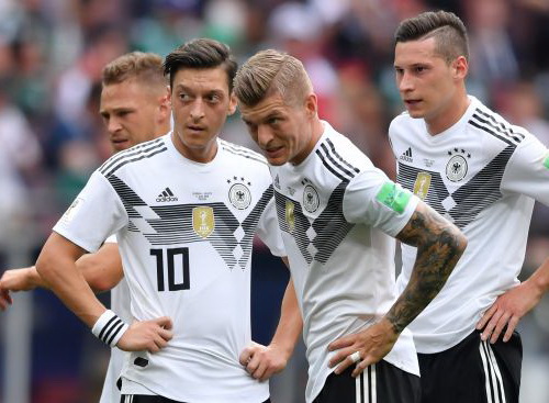 Đồng đội tuyển Đức chê Ozil nói quá lời