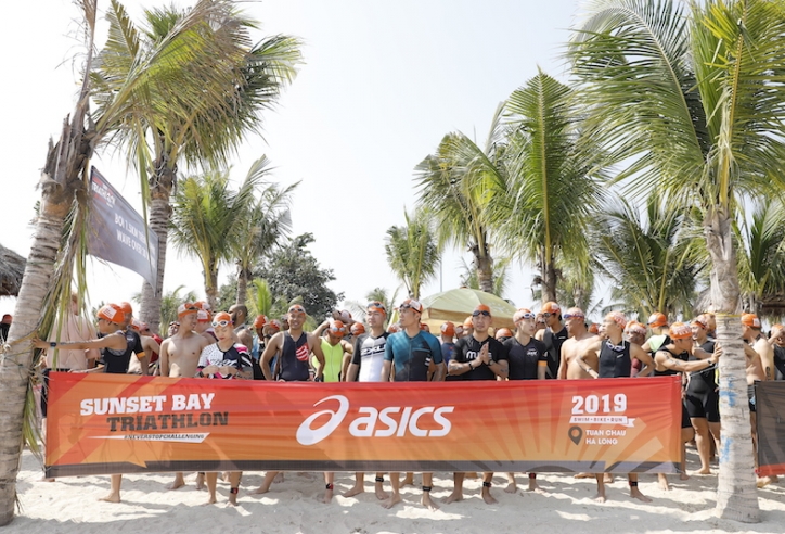ASICS tiếp lửa đam mê, khuấy động đường đua tại Sunset Bay Triathlon 2019