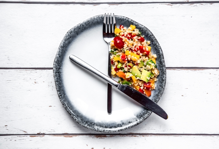 Thay đổi ‘khung giờ ăn’ có thể giúp bạn giảm cân
