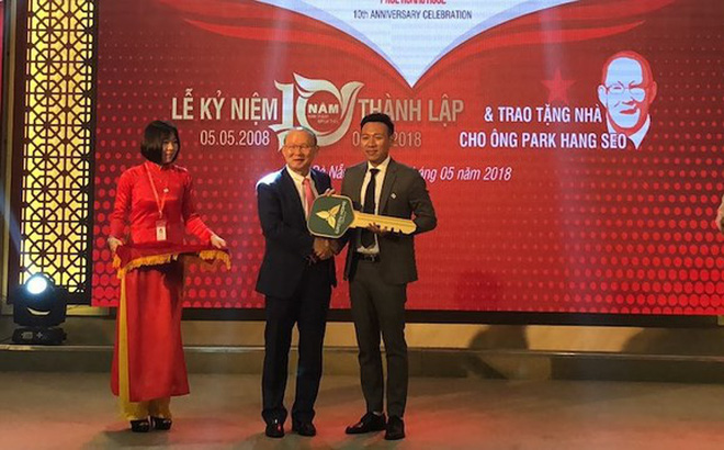 HLV Park Hang-seo được tặng nhà mặt phố ở Đà Nẵng
