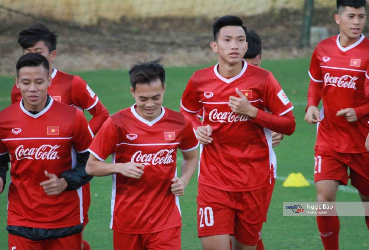 Cầu thủ Việt Nam nhận quà khích lệ đặc biệt trước AFF Cup