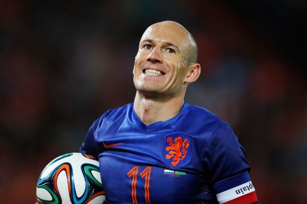 Robben tiếp bước Iniesta sang Nhật thi đấu?