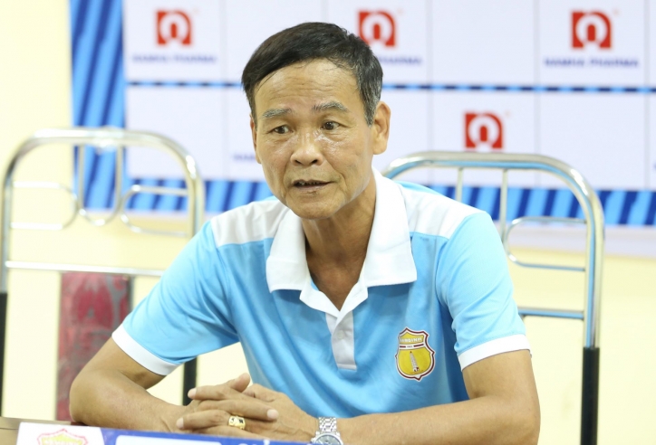 HLV Nam Định: 'Chúng tôi muốn thắng Hà Nội lắm nhưng không được'