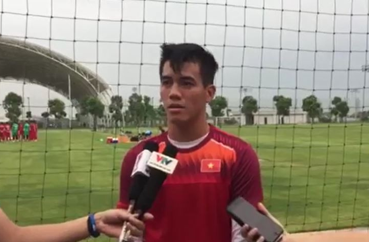 VIDEO: Nguyễn Tiến Linh tiết lộ HLV Park luôn yêu thích cầu thủ chăm chỉ