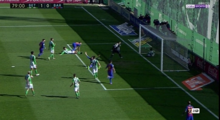 VIDEO: Trọng tài cướp 1 bàn thắng hợp lệ của Barca trước Real Betis