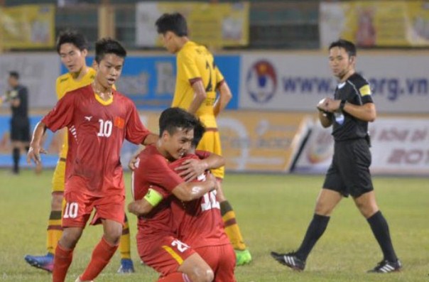 2 bàn thắng trong 3 phút của U19 Việt Nam trước U19 Gwangju
