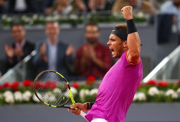 VIDEO Rafael Nadal chấm dứt chuối 3 năm không thắng Djokovic