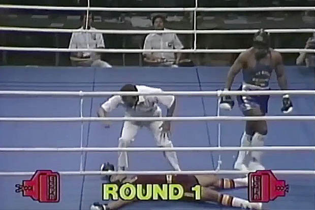 VIDEO: Ngỡ ngàng chiến thắng 9 giây của Mike Tyson ở tuổi 15