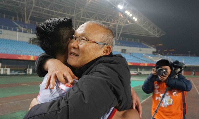 VIDEO: Cảm xúc của HLV Park Hang Seo trong trận đấu vs U23 Syria