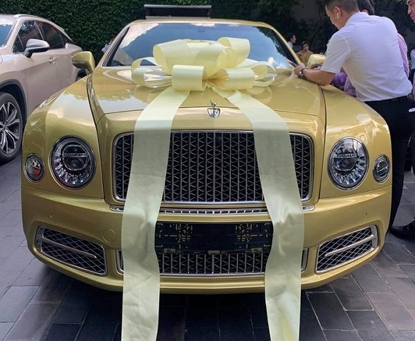 Đại gia Việt sắm Bentley Mulsanne hơn 2 triệu USD