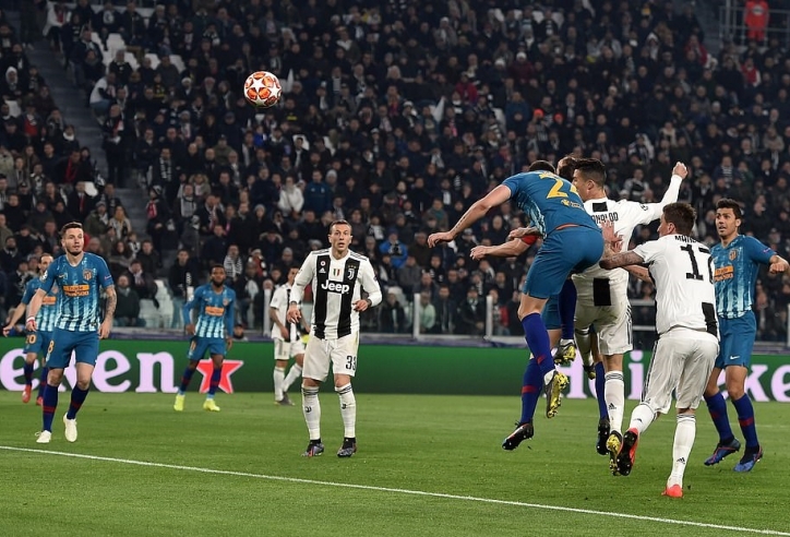 Goal-line đã thể hiện giá trị trong bàn thắng của Ronaldo