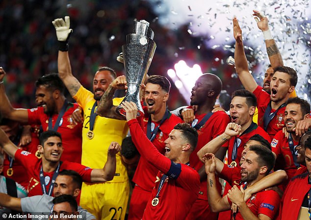 ĐHTB Nations League: Song tấu Ronaldo-Depay