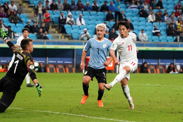Chấm điểm Uruguay vs Nhật Bản: Bại tướng của Việt Nam tỏa sáng