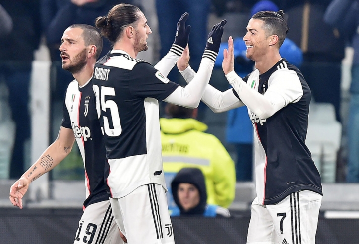 Ronaldo tỏa sáng, Juventus tiến vào bán kết Coppa Italia