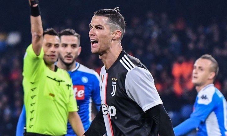 Ronaldo nổ súng, Juventus vẫn gục ngã trước Napoli