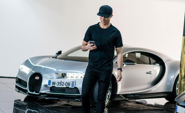 Cr.Ronaldo chính thức sở hữu 'quái thú' Bugatti Chiron ?