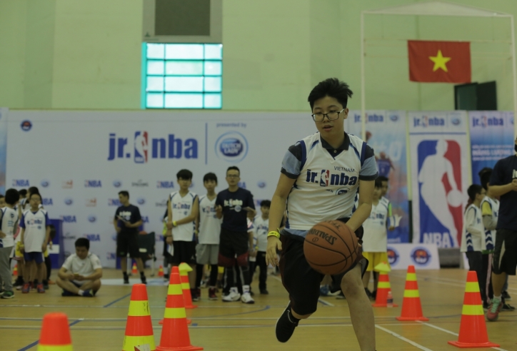 900 em nhỏ HN tham dự hội trại tuyển chọn tài năng bóng rổ  