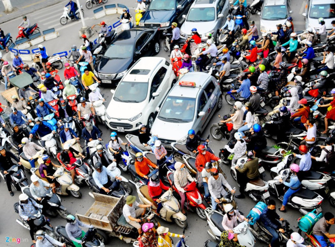 Hà Nội cấm xe máy nội thành từ 2030 là quá nóng vội?
