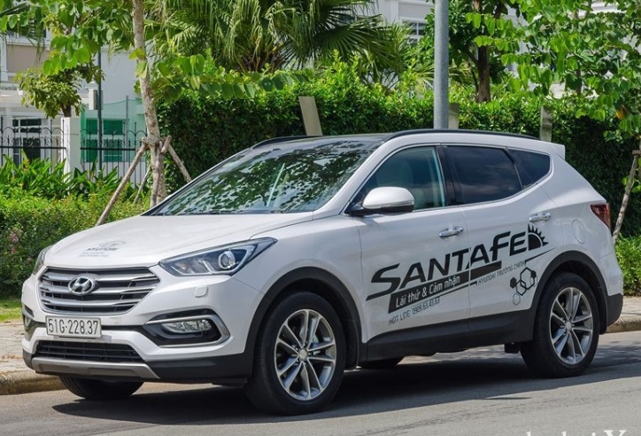 Sốc: Hyundai SantaFe giảm giá đến 230 triệu đồng