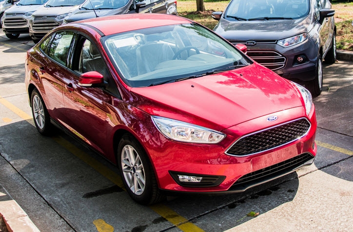 Ford Focus giảm giá còn 570 triệu đồng, rẻ hơn cả Vios