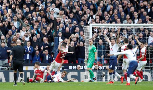 VIDEO: Kane gỡ hòa cho Tottenham trên chấm 11m