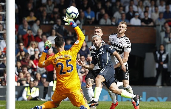 VIDEO: Aguero nhân đôi cách biệt cho Man City trước Fulham