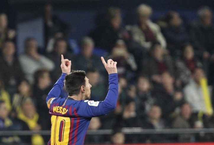 Messi lập kỷ lục sau siêu phẩm đá phạt vào lưới Villarreal