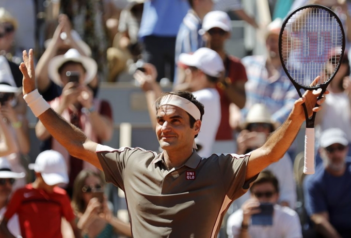 Đánh bại Wawrinka, Federer hẹn Nadal ở bán kết Roland Garros