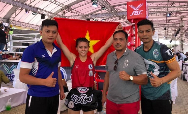 Nữ võ sĩ Việt Nam vô địch giải Muay thế giới trên đất Thái Lan