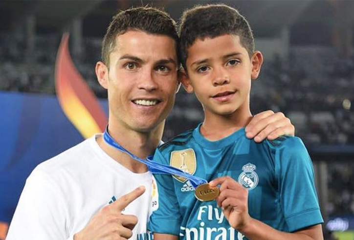 Ronaldo tiết lộ cách dạy con trai quý trọng đồng tiền
