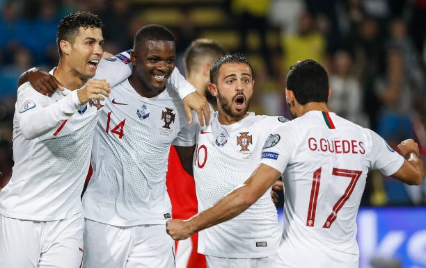 Ronaldo tỏa sáng, Bồ Đào Nha đánh bại Serbia trong trận đấu 6 bàn thắng