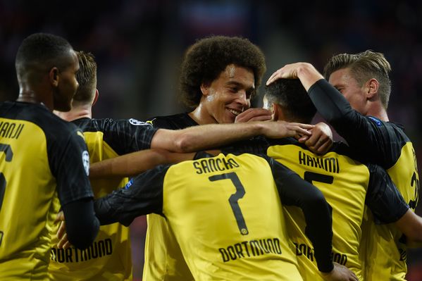 Cựu sao Real lập cú đúp, Dortmund giành chiến thắng đầu tiên tại Cúp C1