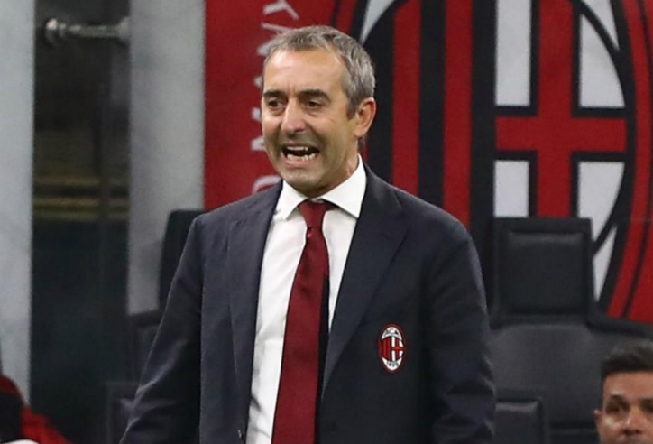 NÓNG: AC Milan chính thức sa thải HLV