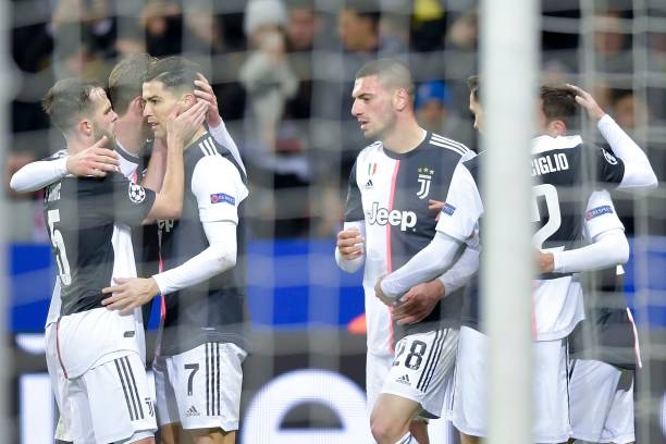 Ronaldo nổ súng, Juventus 'đá bay' đối thủ khỏi Cúp C1