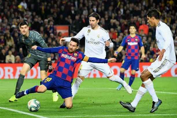 Barca và Real Madrid bất phân thắng bại trong ngày Messi im tiếng