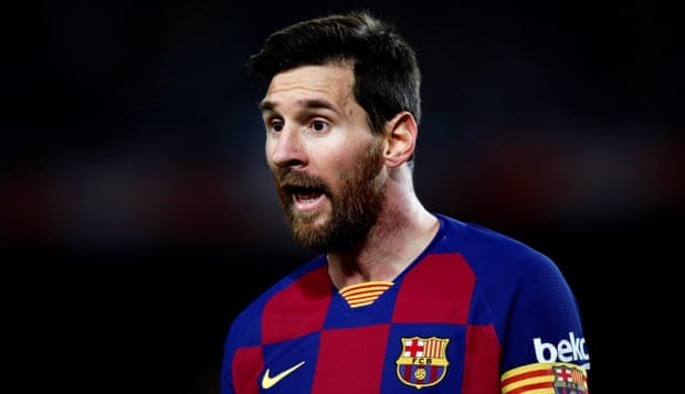 Messi đáp trả Abidal: 'Muốn chỉ trích ai thì hãy nói thẳng ra'
