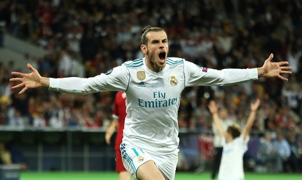 VIDEO: Bale lập siêu phẩm từ cự ly bất khả thi