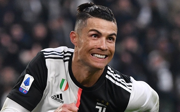 Juventus giữ chân Ronaldo, biến 3 ngôi sao thành 'vật tế thần'