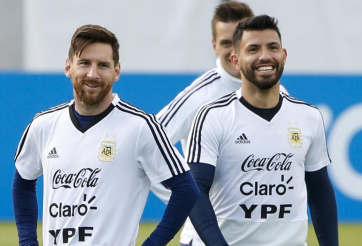 Aguero bảo vệ Messi, đáp trả lời chỉ trích từ người dân Argentina